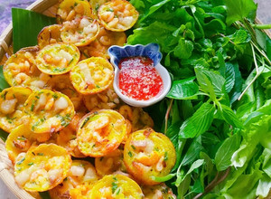 Hình của món Bánh khọt tôm thịt.