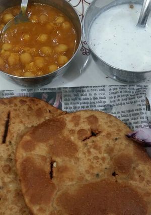 A picture of Dal kchodi.