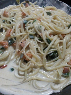 Una foto de Fideos con crema, rápido y fácil