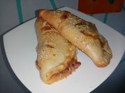 Una foto de cómo hacer masa para pizza y calzone
