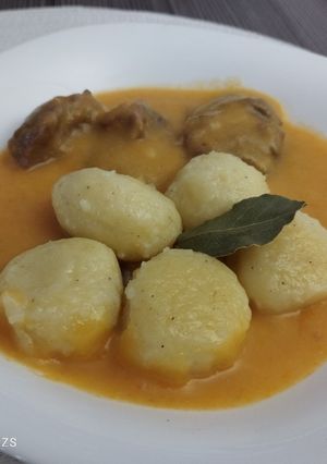 Vadas marhahús krumpli gombóccal gluténmentesen, tejmentesen recept fotója