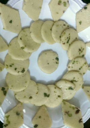 A picture of Kaju katli.