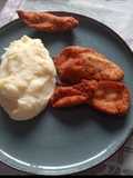 Pollo Rebozado con Puré
