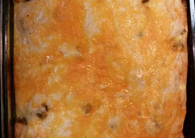 Biscuits and Gravy Casserole