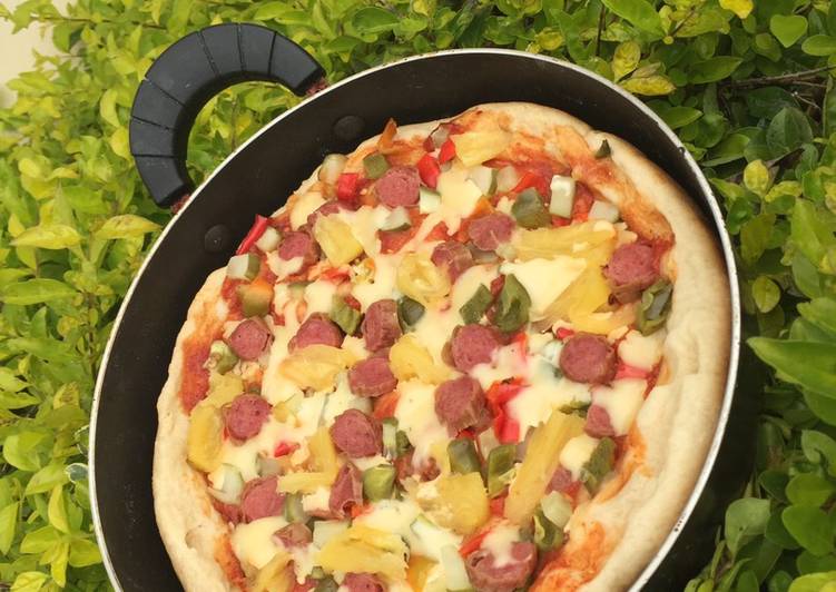 Recipe of Homemade pan pizza(no oven) in 24 Minutes at Home