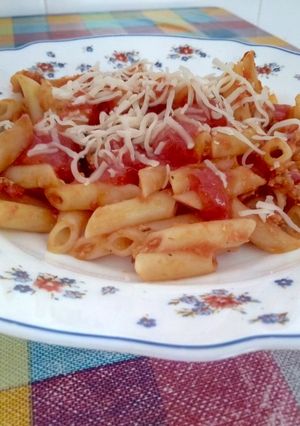 Una foto de Macarrones con bolognesa de soja texturizada