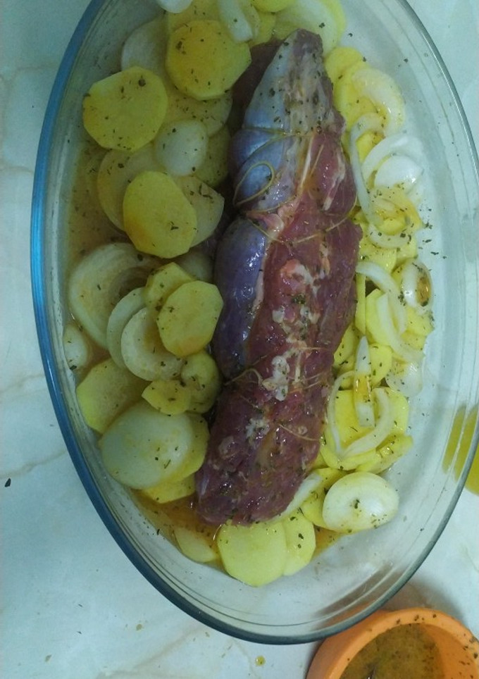 Una foto de Solomillo al horno con jamón bacon y hierbas provenzales
