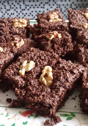Una foto de Brownie de choco, coco y nuez sin harinas 👌
