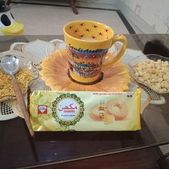 A picture of Yellow Ginger Tea.