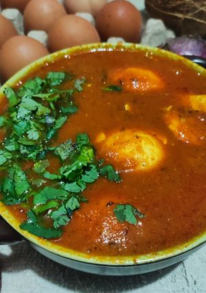 A picture of Egg curry.