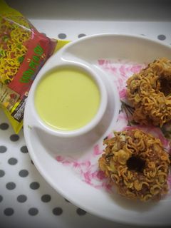 મેગી ડોનટ (Maggi Donuts Recipe in Gujarati) રેસીપી મુખ્ય ફોટો