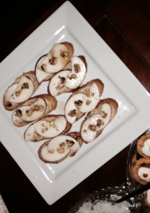 A picture of Maple Apple Crostini.