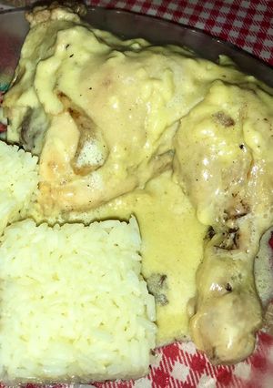 Una foto de Pata y Muslo 🍗 con salsa de Queso 🧀