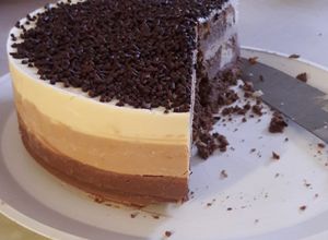 Una foto de Pastel 3 chocolates