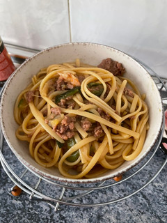 Una foto de Tallarines tres delicias