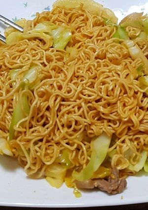 Hình của món Mì gói xào bắp cải và thịt bò!.