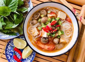 Hình của món 🌱 Bún Cà Chua Nấm Rơm Đậu Hủ Chay.