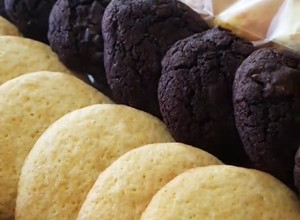 Una foto de Galletitas americanas (comunes y de chocolate)
