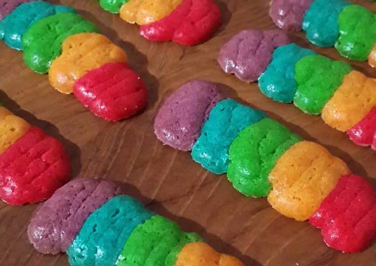 Cara termudah untuk Memasak SempurnaRainbow Cat Tongue Cookies (Kukis Lidah Kucing)