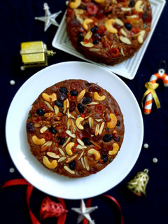 A picture of Eggless plum cake.
