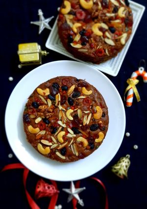 A picture of Eggless plum cake.