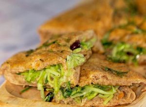 Foto di Focaccia Integrale ripiena di Puntarelle, Alici e Taggiasche