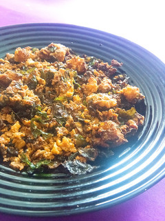 முருங்கைஇலை பக்கோடா (murungai ilai pakoda recipe in tamil) செய்முறை முக்கிய புகைப்படம்
