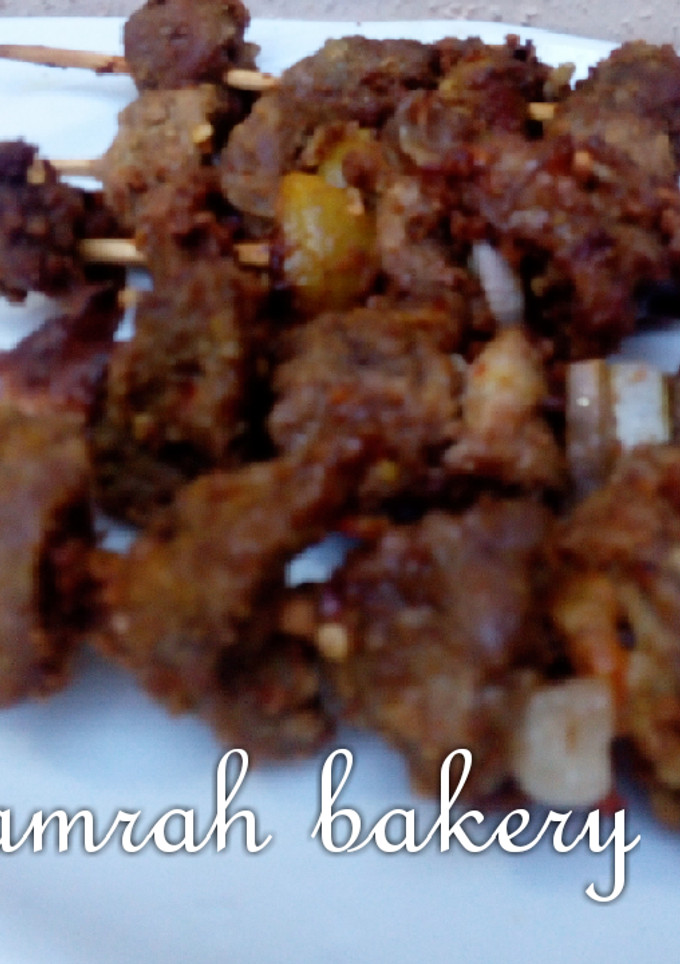 A picture of Tsire skewers.