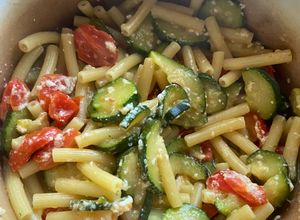 Foto di Pasta con fiocchi di latte e zucchine