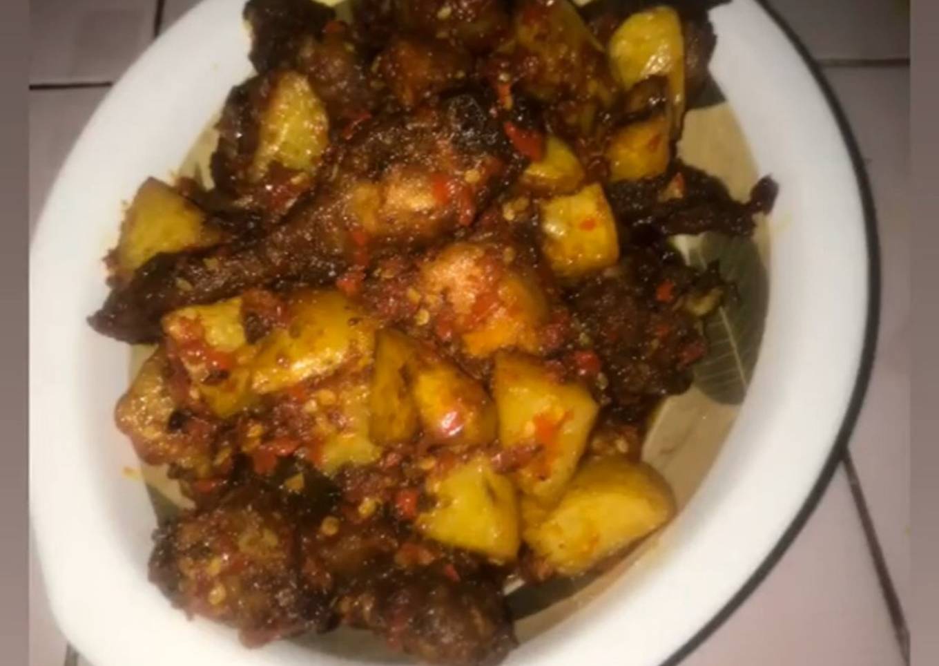 Ayam balado kentang