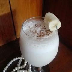 A picture of Banana cream cheese shake.