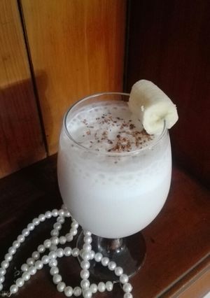 A picture of Banana cream cheese shake.