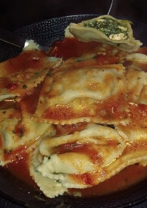 Una foto de Ravioles de acelga, ricota, queso, muzarella