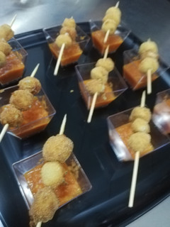 Una foto de Croquetas de gulas