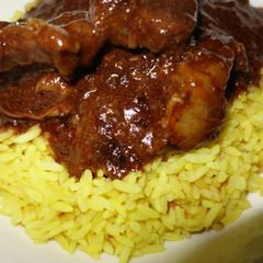 A picture of Curry beef stew.