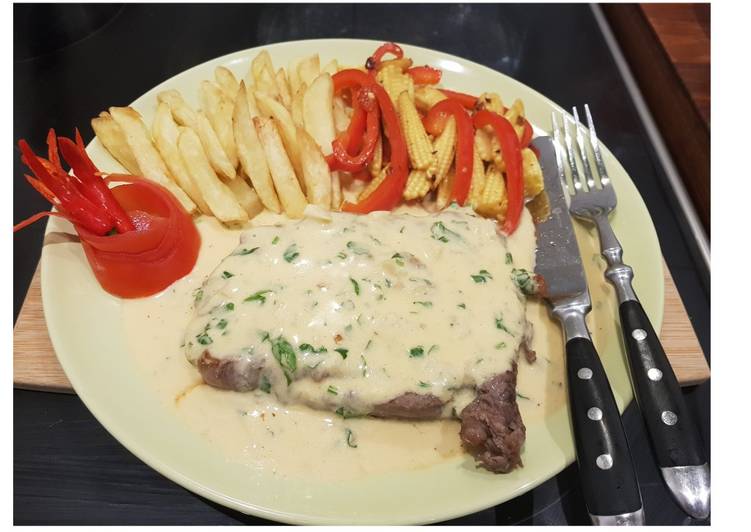 Steak sirloin sauce creamy π₯°π