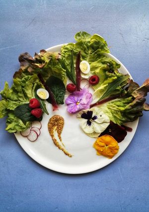 Foto di Insalata fiori e tutto
