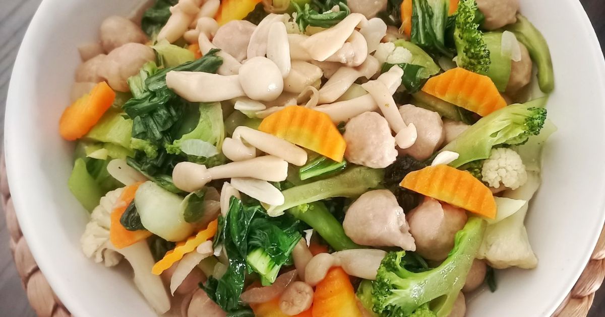 Capcay with Shimeji Mushroom
