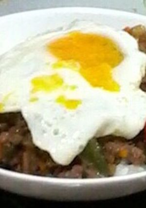 A picture of Ga Prao Rice.
