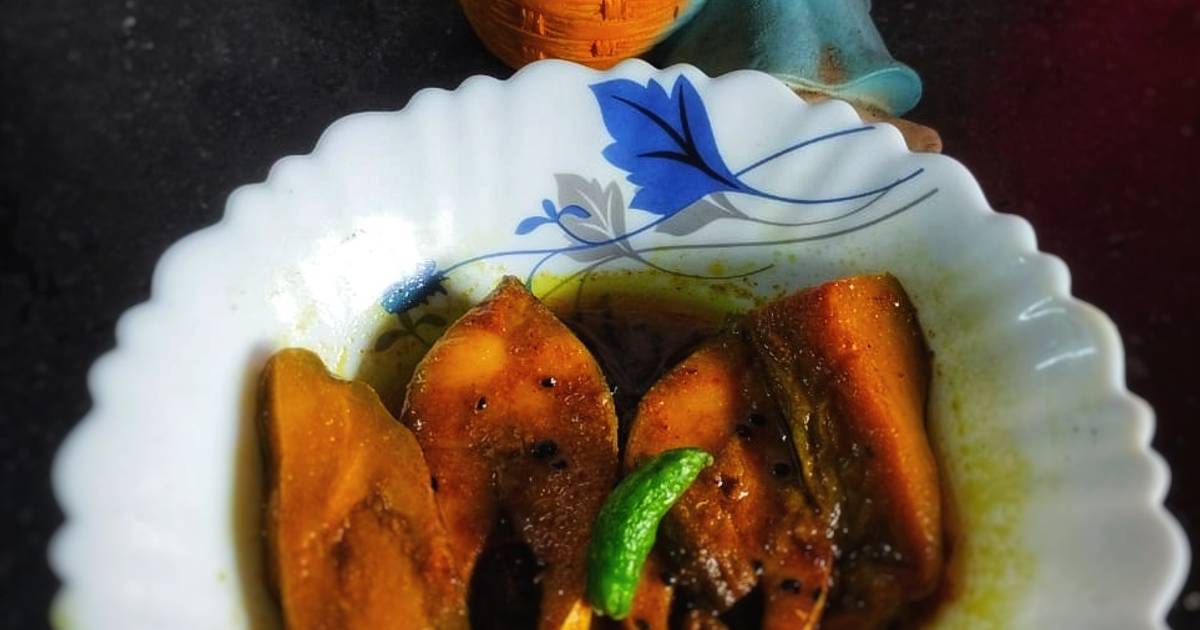 "Bengali Hilsa fish curry with Brinjal" Cookpad Recipe by Sumita Saha