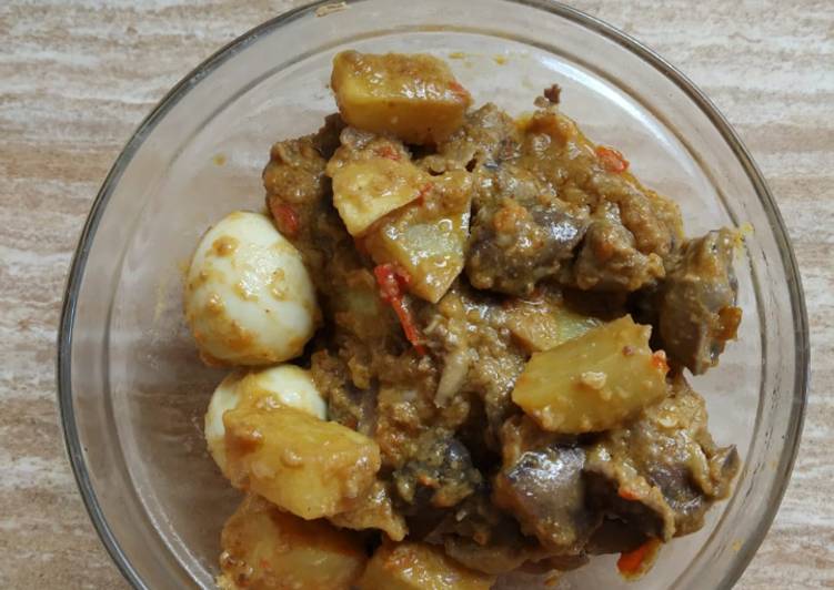 Proses mengolah Sambal Goreng Kentang, Ampela Ati dan Telur Puyuh Anti Gagal