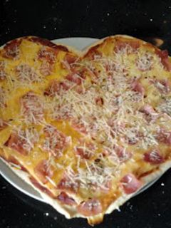 Una foto de Pizza de San Valentín