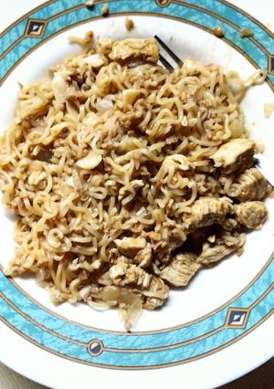 Φωτογραφία της συνταγής Noodles με κοτόπουλο