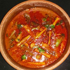 A picture of Red Fish Curry.