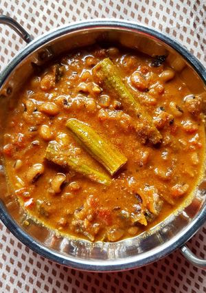 A picture of Cowpeas Curry/ Karamani Kuzhambu.