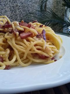 Una foto de Spaghetti alla carbonara