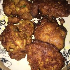 A picture of Onion fritters.