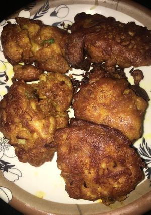 A picture of Onion fritters.
