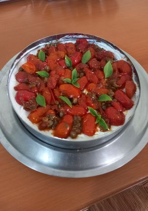 Φωτογραφία της συνταγής Σήμερα είχα έμπνευση. Αλμυρό τσιζ κέικ με ντοματίνια!!