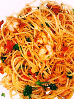 A picture of Spaghetti with Prawns.